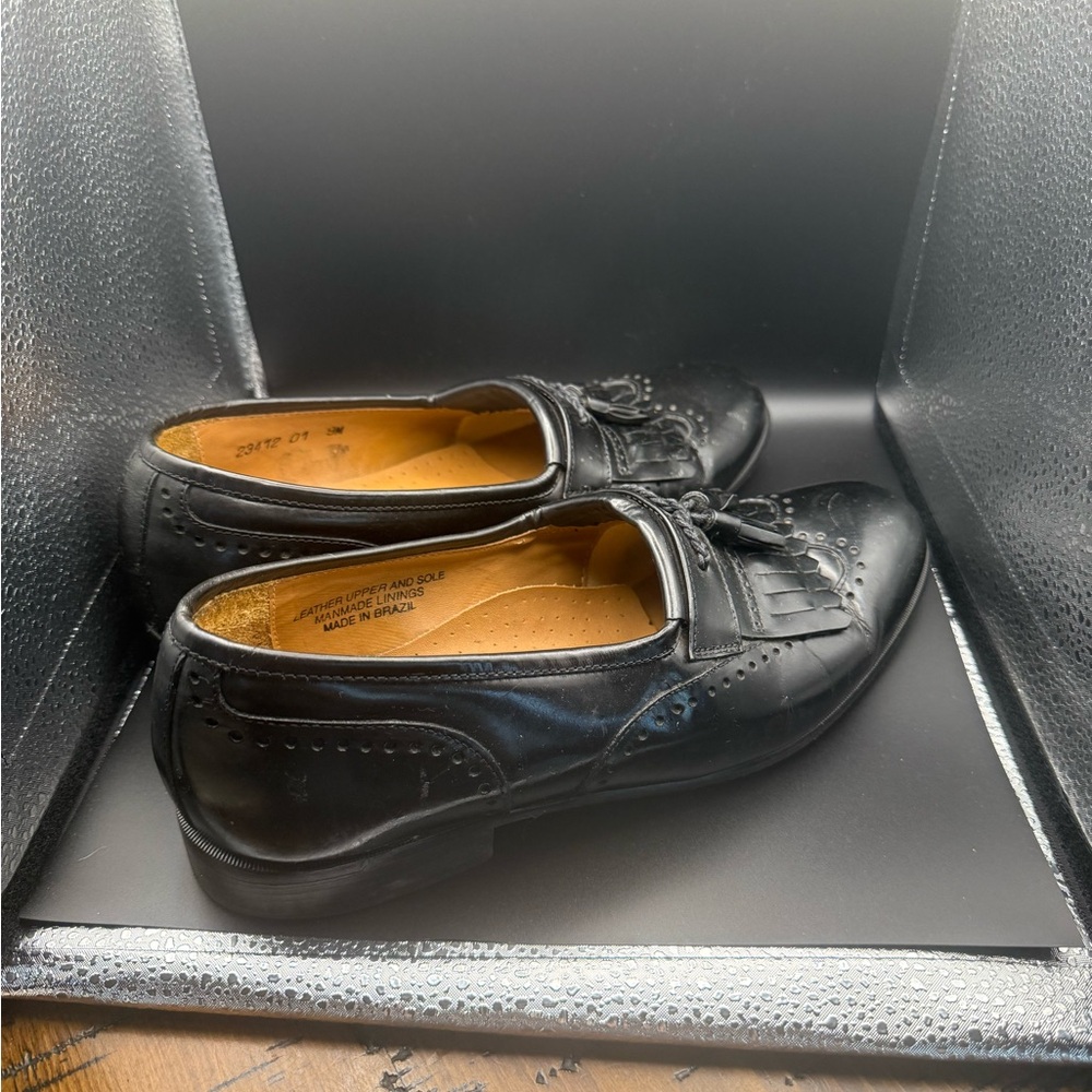 Stacy Adams Black Leather Tassel Oxfords with Brogue Detail